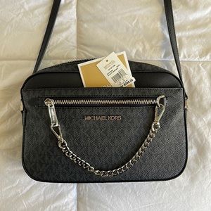 NWT Micheal Kors Jet Set Cross Body purse